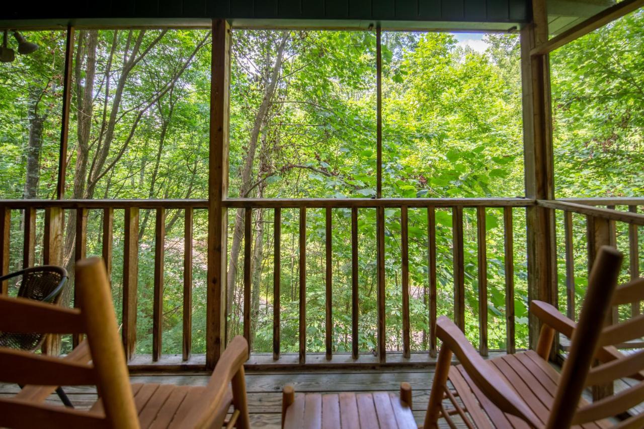 North Ridge Place Brand New Log Cabin With Hot Tub Great Location Sevierville Extérieur photo
