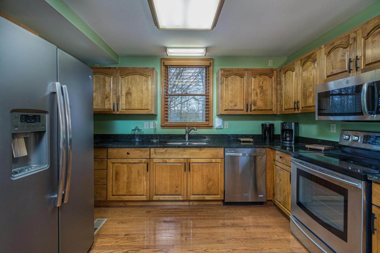 North Ridge Place Brand New Log Cabin With Hot Tub Great Location Sevierville Extérieur photo