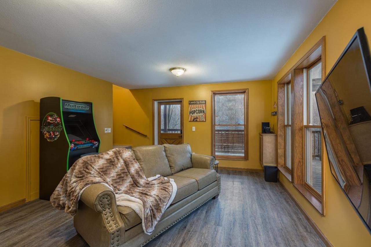 North Ridge Place Brand New Log Cabin With Hot Tub Great Location Sevierville Extérieur photo