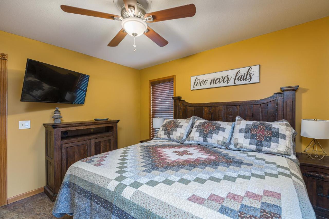North Ridge Place Brand New Log Cabin With Hot Tub Great Location Sevierville Extérieur photo