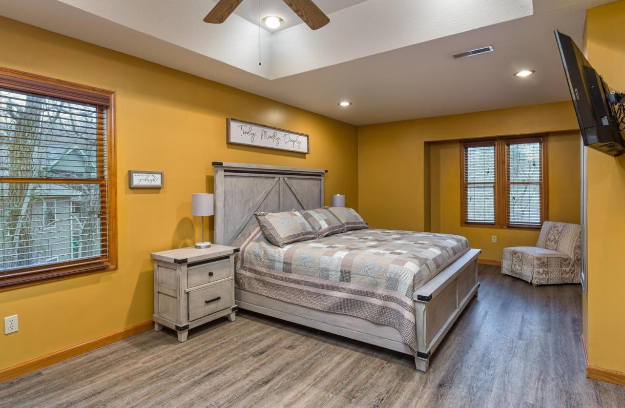North Ridge Place Brand New Log Cabin With Hot Tub Great Location Sevierville Extérieur photo